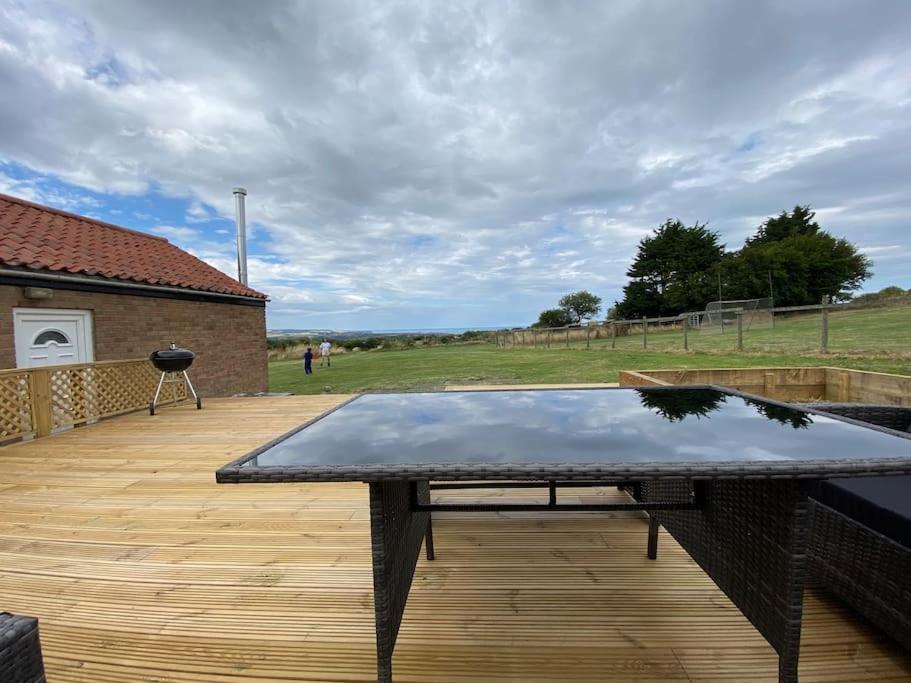 Idyllic Whitby Cottage, With Sea Views, Sleeps 6 Екстер'єр фото